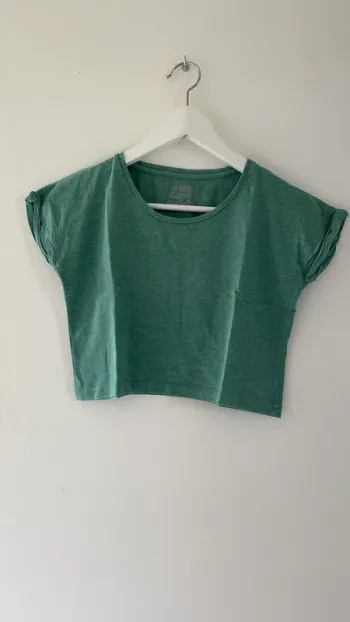 Tee shirt crop top