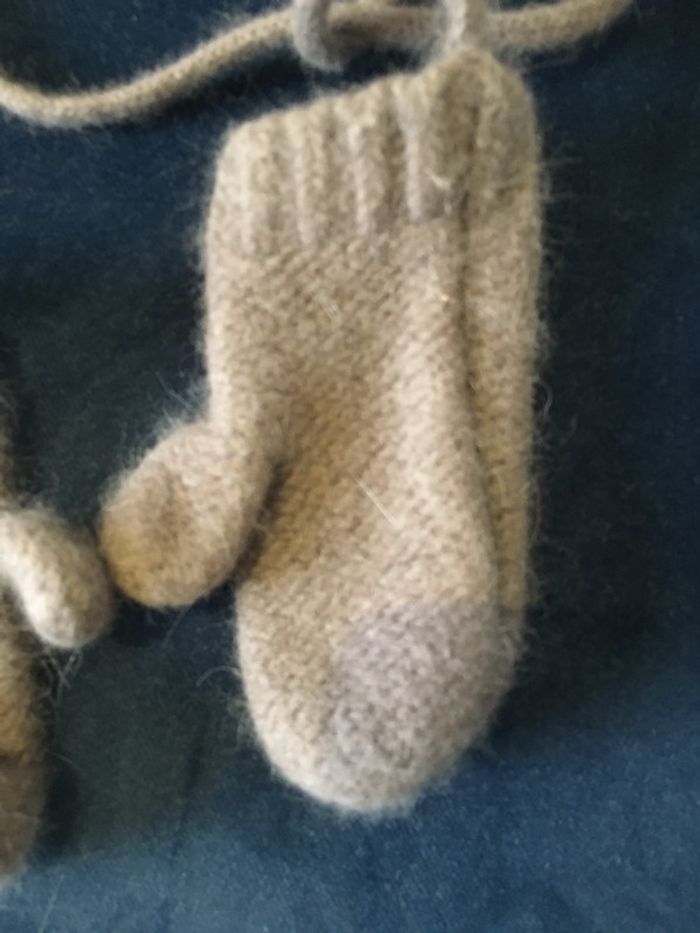 Moufles bébé grise - photo numéro 2