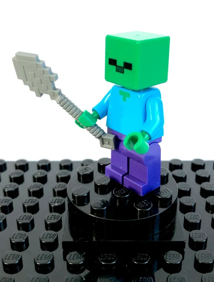 LEGO Minecraft - Zombie, dark purple legs - photo numéro 2