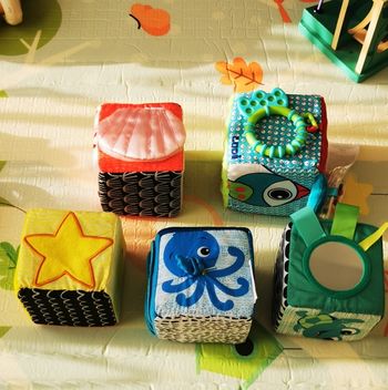 Cubes éveil sensoriel 