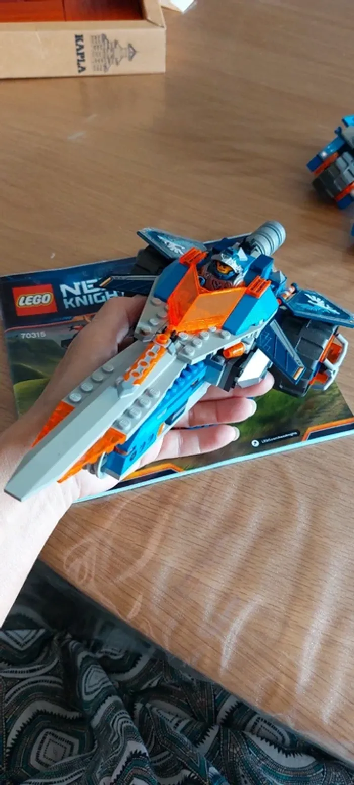 Lego nexo knights l'épée rugissante de clay - photo numéro 5