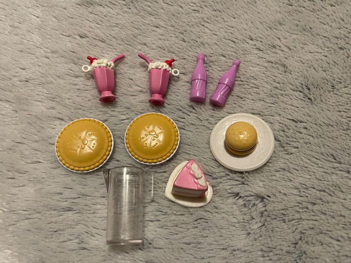 Lot accessoires cuisine poupée barbie