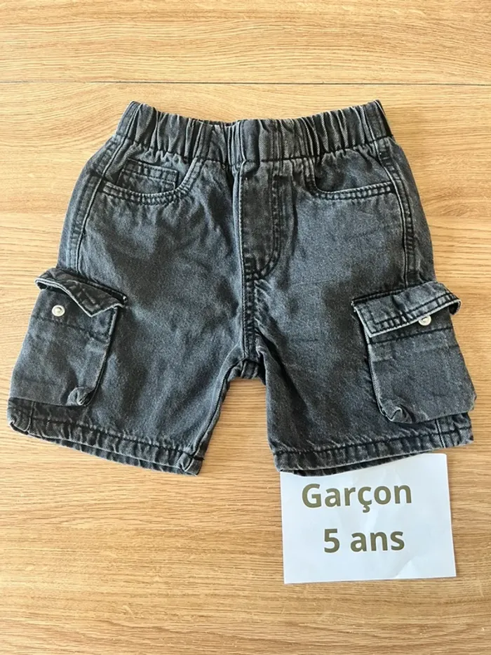 Short noir