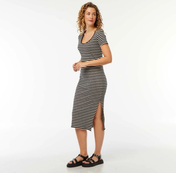 Robe femme - photo numéro 2