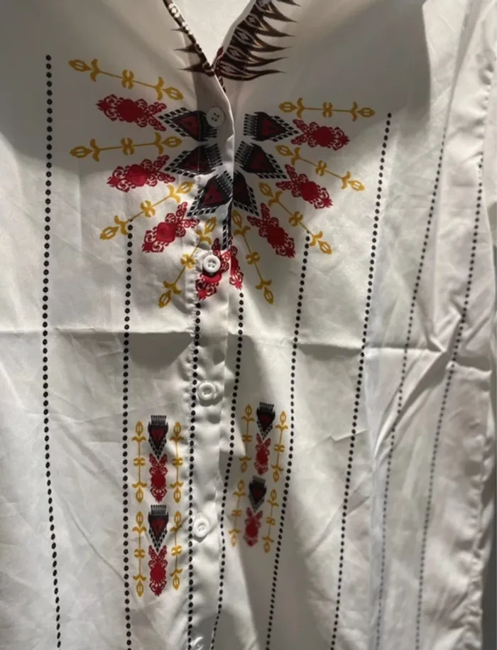 Chemise blanche à motifs ethniques – SHEIN – Taille 152 (équiv. S) - photo numéro 10