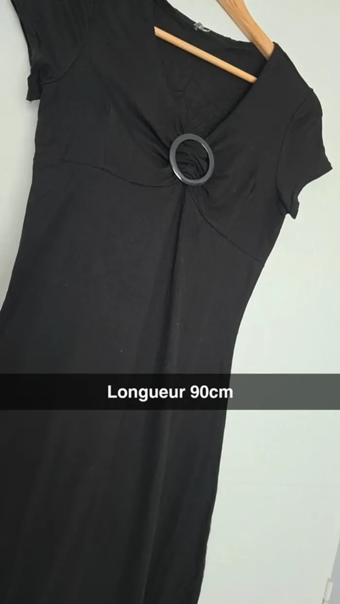 Robe noir à manches courtes - photo numéro 2