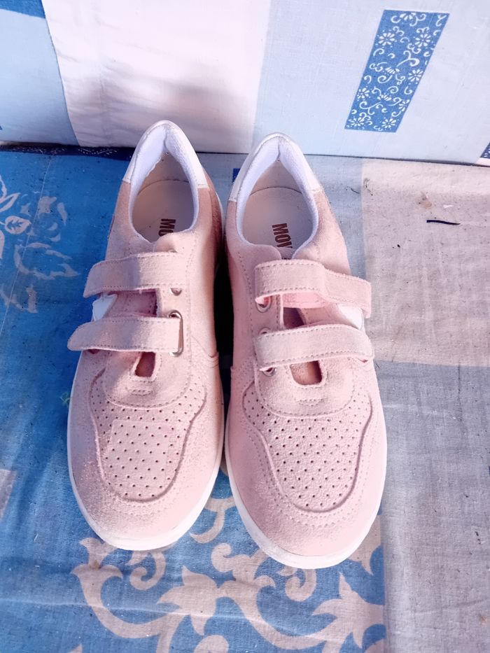 Paire chaussure enfant taille 33 neuf