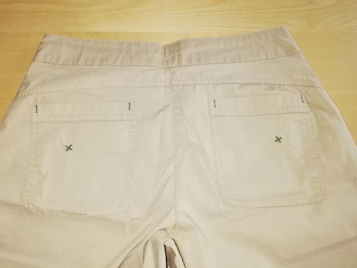 un short femme beige T38 - photo numéro 2