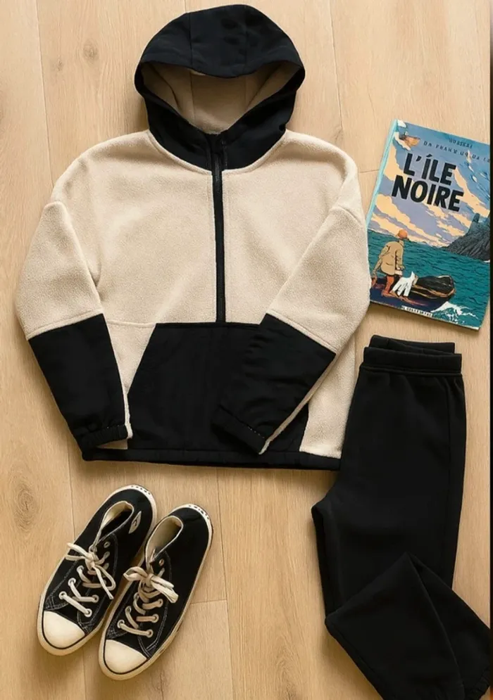 Sweat Veste à capuche Polaire Enfant 10 ans - photo numéro 3
