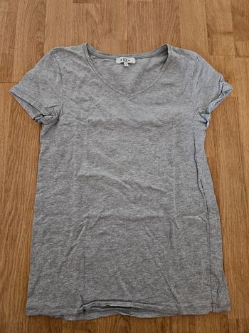 Tee-shirt col v gris