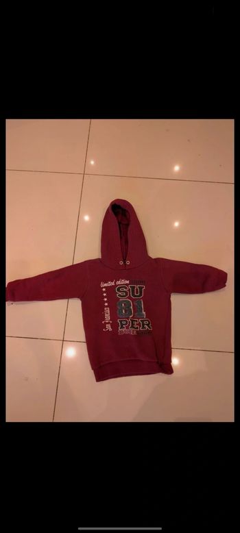 Sweat à capuche taille 3 ans
