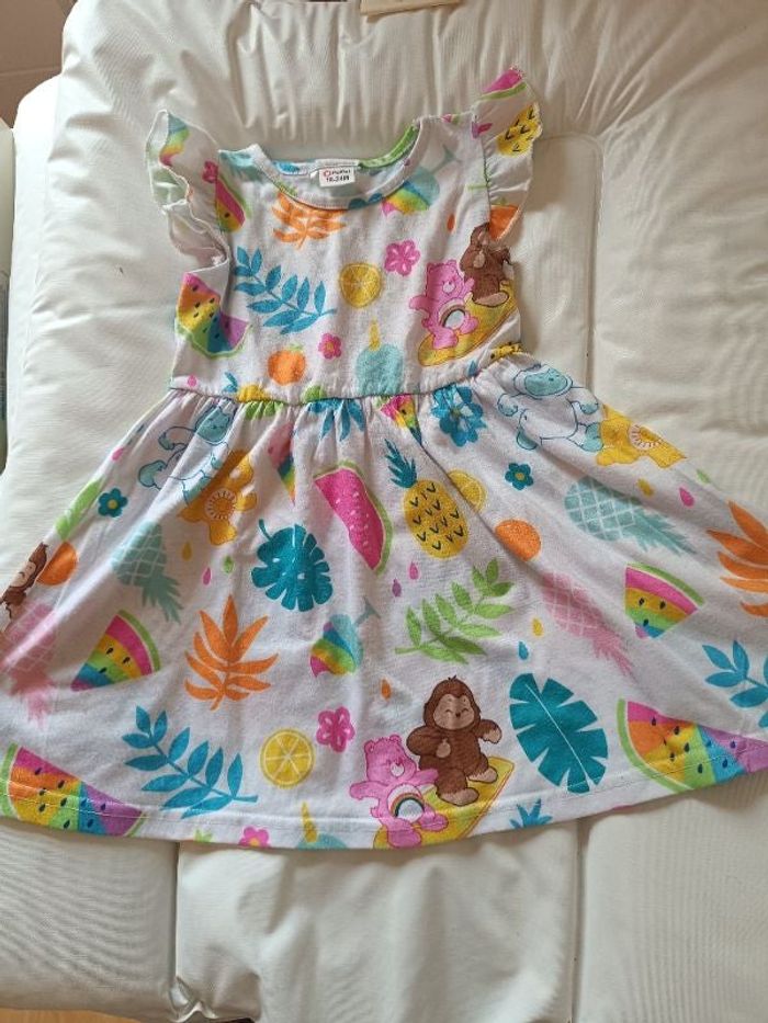 Robe avec différents motifs
