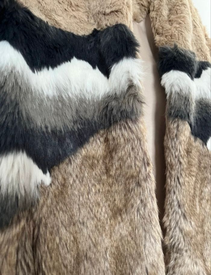 Manteau fausse fourrure - photo numéro 2