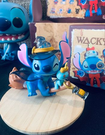 Figurine Stitch collection Wacky avec boîte (2 sur 6)