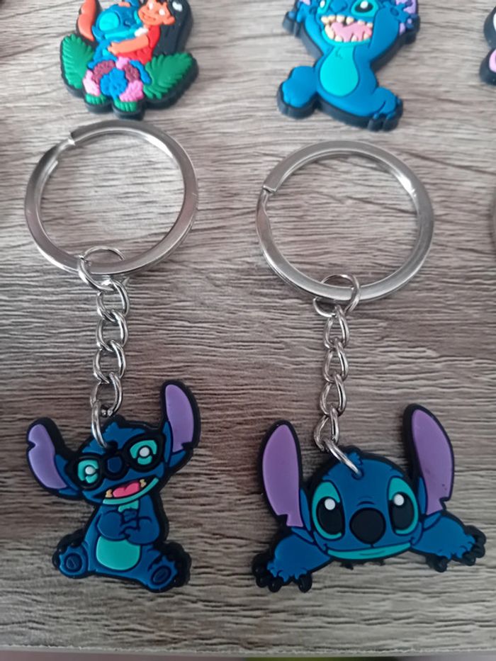 Lot de 10 porte clefs neufs stitch - photo numéro 6