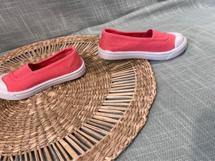 Chaussures taille 23 - photo numéro 4