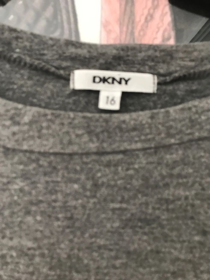 Top chauve souris Dkny 16 ans - photo numéro 4