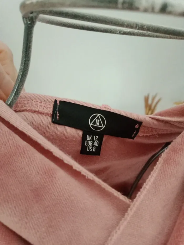 Haut cour  à capuche - photo numéro 5