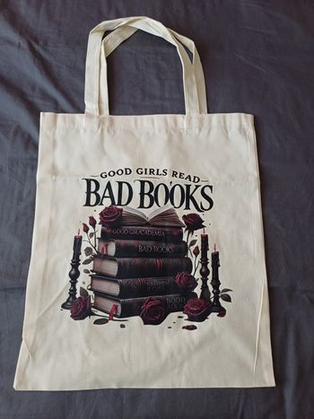 Tote bag