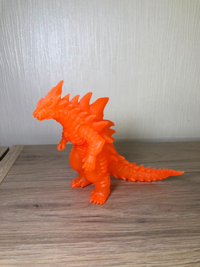 Kaiju godzilla monster precious ultra monster series