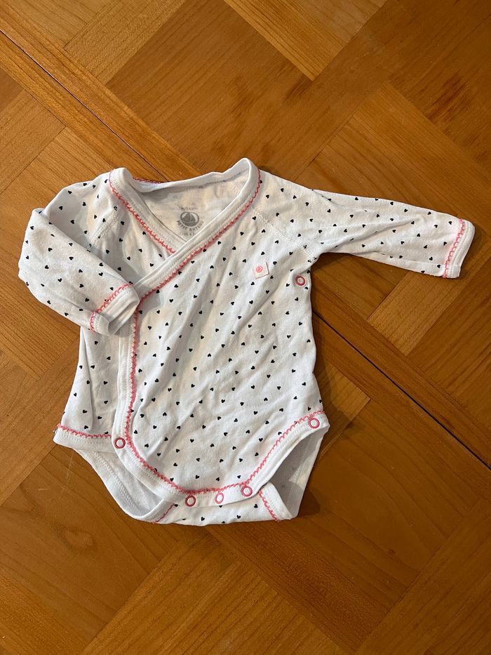 Lot de deux bodys Petit Bateau