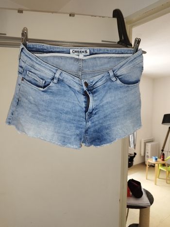 Short jeans
