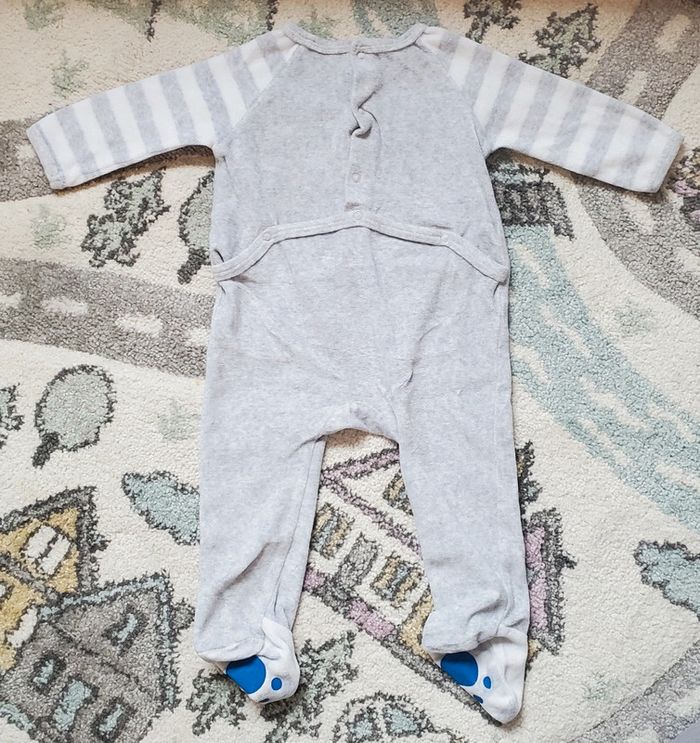 Pyjama 👶🏼 - photo numéro 2