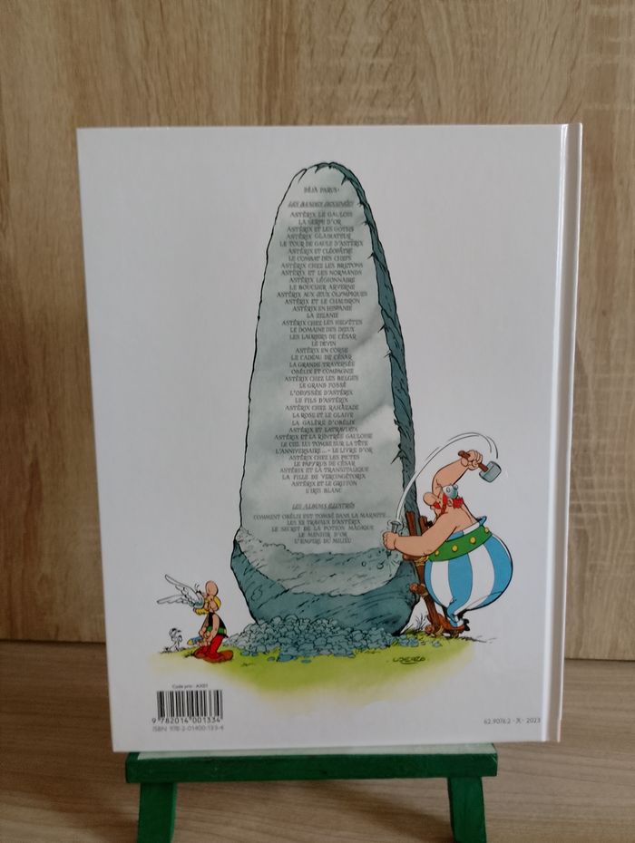 L'iris blanc - Astérix Tome 40 Fabcaro - photo numéro 2