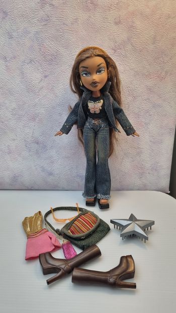 Poupée collection bratz yasmin 