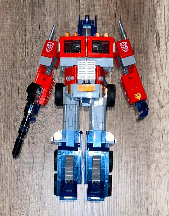 Lego Transformers Optimus Prime 10302