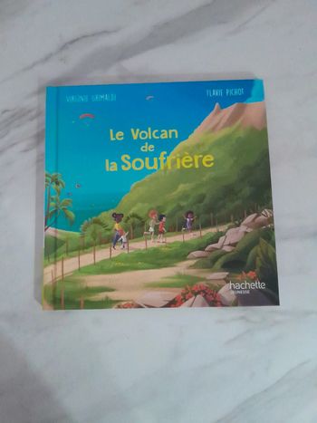 Livre 💫 Le volcan de la Soufrière 💞