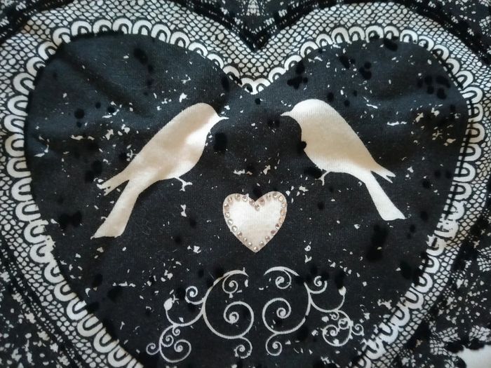 Haut blanc . Coeur oiseau. Femme. K.woman. taille 38 - photo numéro 5