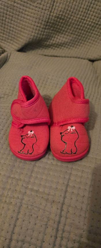 Chaussons fille 18