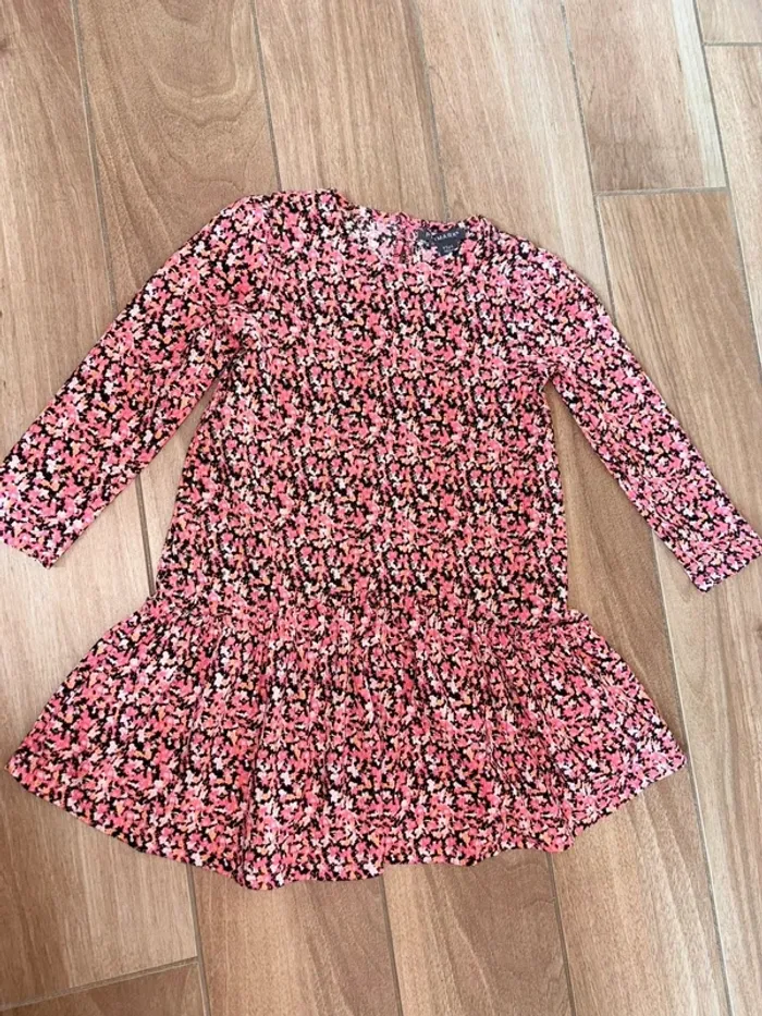 Robe fluide fleuries primark 5 ans