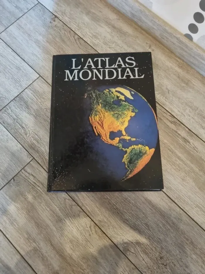 Livre L'atlas Mondial