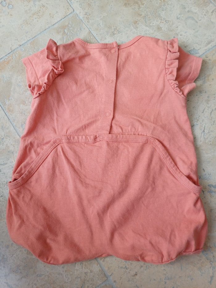 Combishort neuve taille 9 mois - photo numéro 2