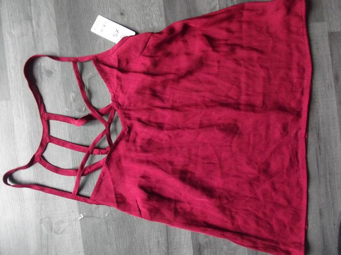 top débardeur xs neuf avec étiquette