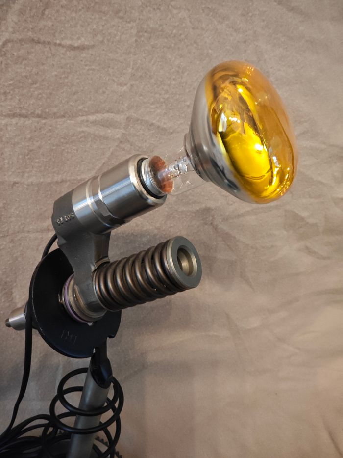 Lampe de bureau ou déco - photo numéro 2