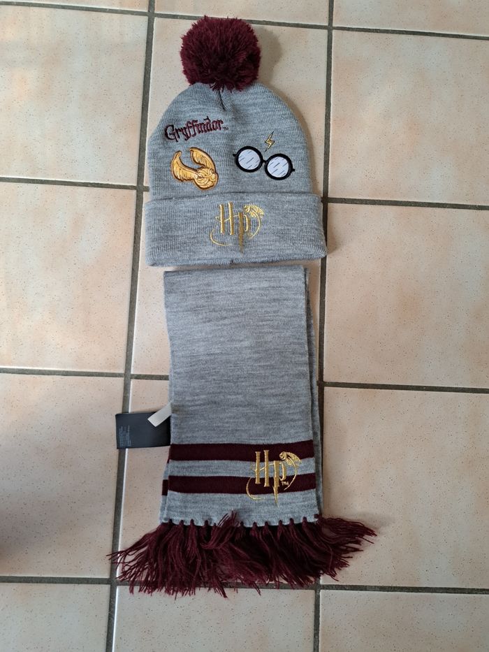 Ensemble bonnet et écharpe Harry Potter