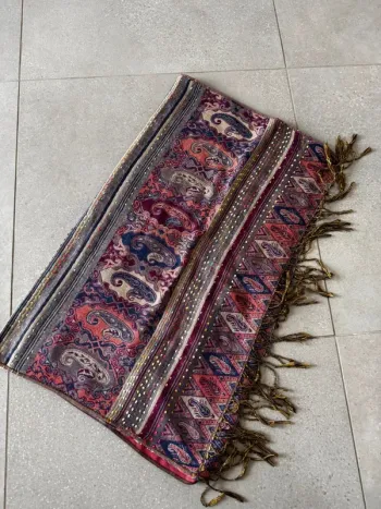 Echarpe multicolore, très bon état 180x70cm