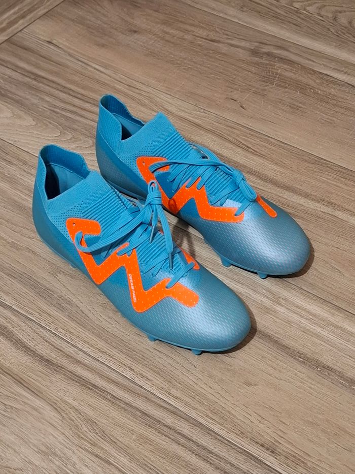 Chaussure Mixte sport football crampons bleu