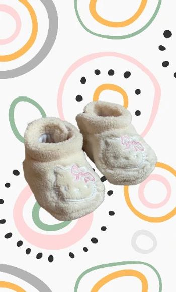 Lot 3 paires de chaussons bébé fille tailles 16 et 19 - Cadet Rousselle Hello Kitty Obaïbi