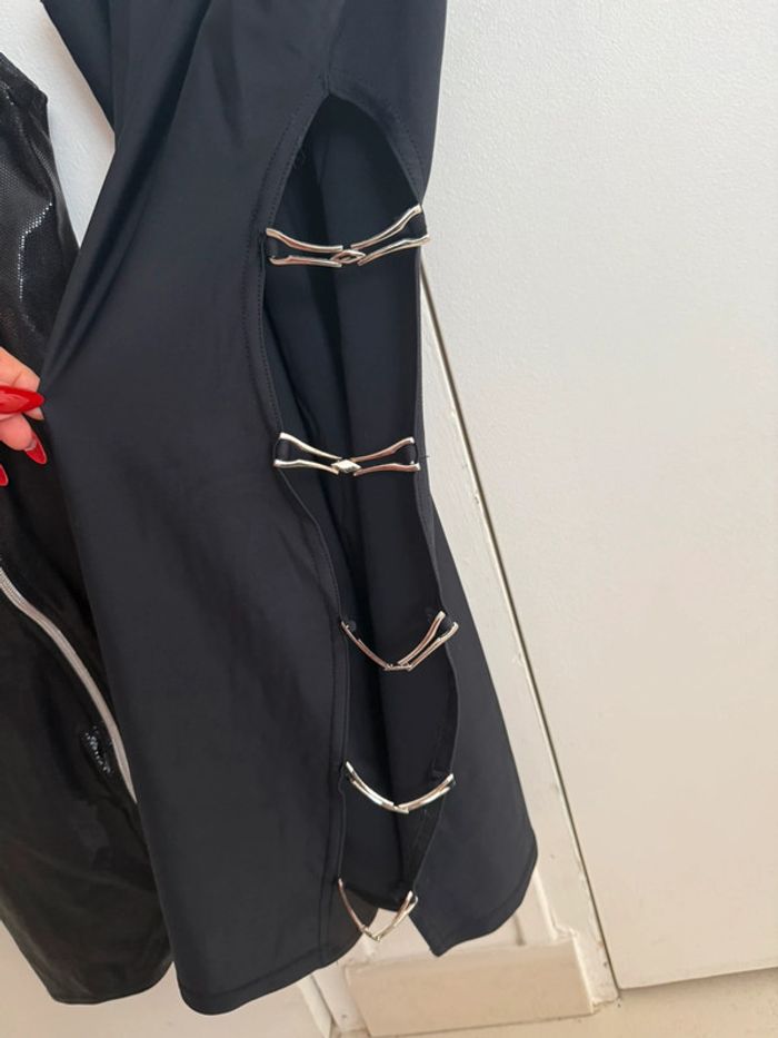 Deux. Robes courtes, moulantes, sexy. - photo numéro 5