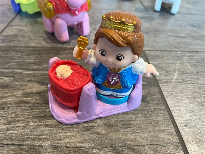 Gros lot tut tut copain , château , princesses - photo numéro 9