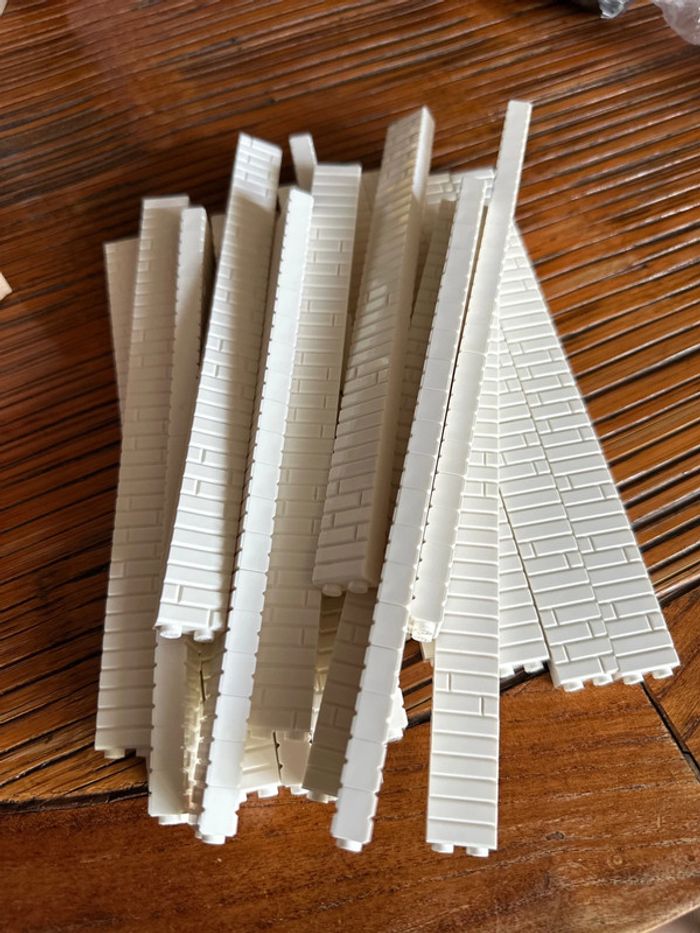 400 Brick, Modified 1 x 2 with Masonry Profile ref 98283 White