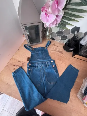 👖Salopette Tape à l’Œil neuve – Taille 4 ans 👖