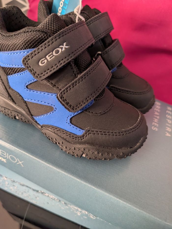 Chaussures montantes garçon. Chaudes et imperméables. Taille 24. Neuf. Geox - photo numéro 5
