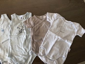 5 bodies garçon 6 mois petit bateau