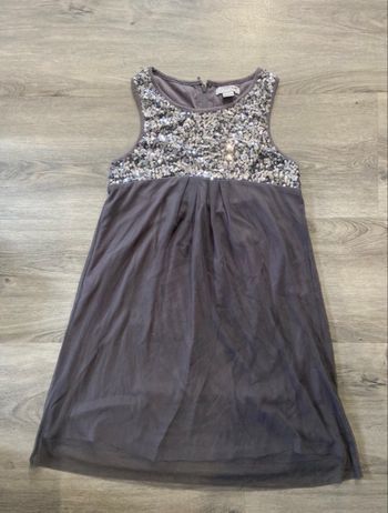 Robe fêstive à sequins grise 