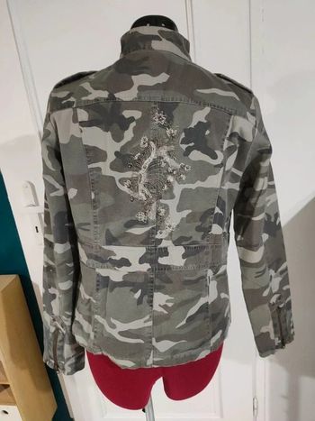 Veste militaire brodée